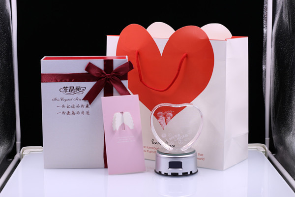 芷晶苑礼盒2.jpg