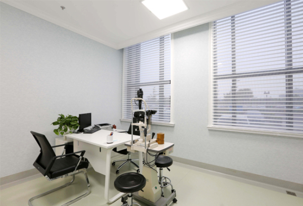 2-150FG143490-L.jpg